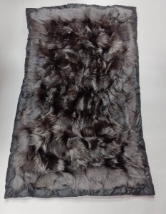 Коврик меховой чернобурка 130*80 Коврик меховой чернобурка 130*80